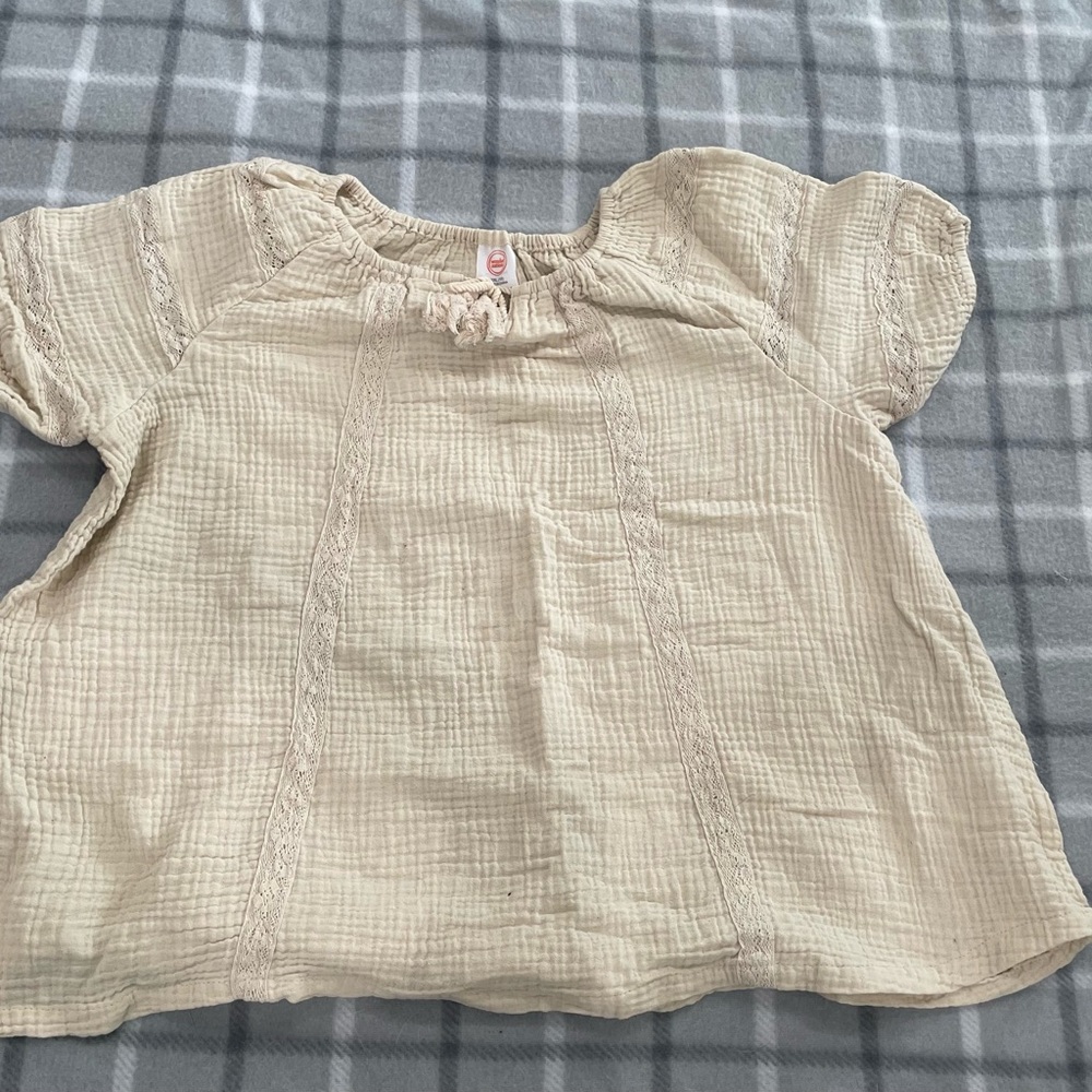 Girls Short Sleeve Blouse – Size XL (18) - Picture 3 of 3